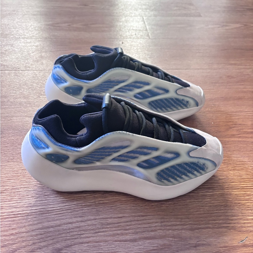 Adidas Yeezy 700 V3 Kyanite